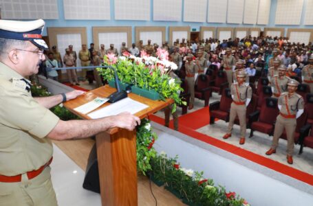 പരിശീലനം പൂർത്തിയാക്കിയ പോലീസ് ഉദ്യോഗസ്ഥരുടെ സത്യപ്രതിജ്ഞാചടങ്ങിൽ സംസ്ഥാന പോലീസ് മേധാവി അഭിവാദ്യം സ്വീകരിച്ചു